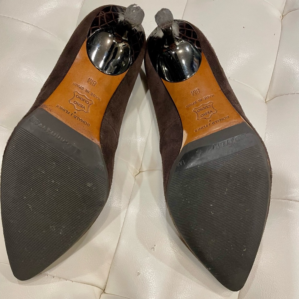 Donald J Pliner Treva Brown Suede Pump 8M - Picture 5 of 8
